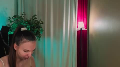 Snapshot of wednesday_evans chatting on 02-05-26, 05:23 wednesday_evans online show from 02-05-26, 05:23