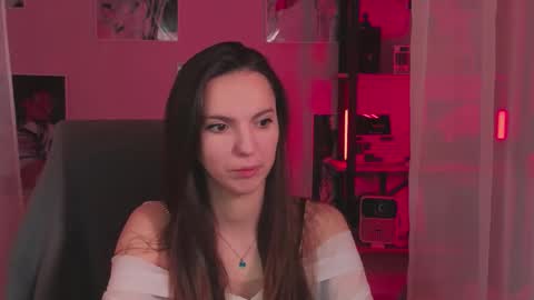 Snapshot of wednesday_evans chatting on 03-06-26, 05:04 wednesday_evans online show from 03-06-26, 05:04