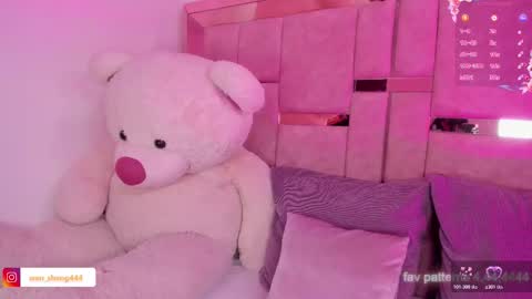 Snapshot of ween_sheng_ chatting on 02-25-26, 05:44 Wennsheng online show from 02-25-26, 05:44