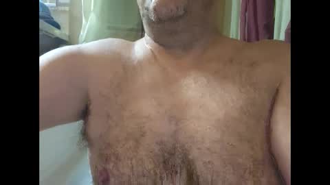 Snapshot of welderod chatting on 09-21-25, 02:57 welderod online show from 09-21-25, 02:57