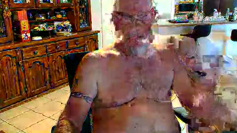 Wellhelloo online show from 04-29-26, 04:16