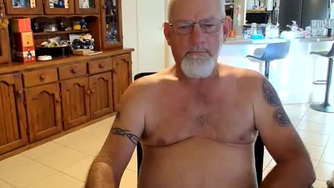 Wellhelloo online show from 04-30-26, 06:20