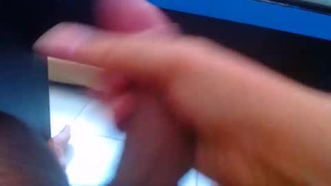 Snapshot of wellingtont chatting on 10-17-25, 12:19 wellingtont online show from 10-17-25, 12:19