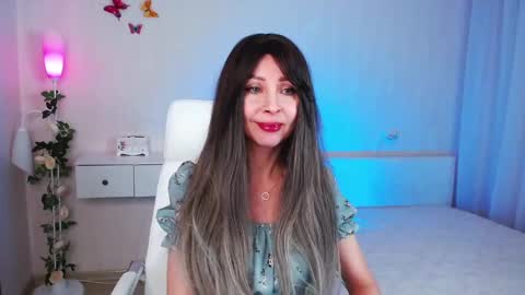 Snapshot of wendifoster chatting on 01-23-25, 07:29 Wendi Foster online show from 01-23-25, 07:29