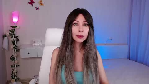 Snapshot of wendifoster chatting on 02-27-25, 04:21 Wendi Foster online show from 02-27-25, 04:21