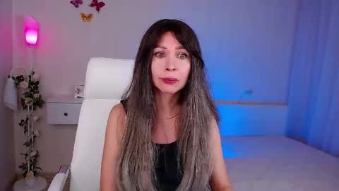 Snapshot of wendifoster chatting on 01-14-26, 07:30 Wendi Foster online show from 01-14-26, 07:30