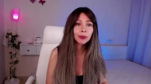 Snapshot of wendifoster chatting on 03-31-26, 08:20 Wendi Foster online show from 03-31-26, 08:20