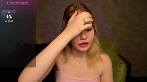 Wendy online show from 10-13-25, 01:16