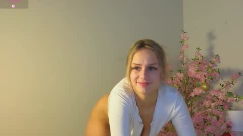 Snapshot of wendy__doll chatting on 01-12-25, 12:07 Im Wendy online show from 01-12-25, 12:07
