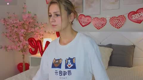 Snapshot of wendy__doll chatting on 02-12-25, 09:33 Im Wendy online show from 02-12-25, 09:33