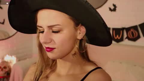 Snapshot of wendy__doll chatting on 10-25-25, 09:42 Im Wendy online show from 10-25-25, 09:42