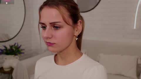 Snapshot of wendy__doll chatting on 11-13-25, 09:14 Im Wendy online show from 11-13-25, 09:14