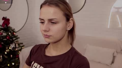 Snapshot of wendy__doll chatting on 12-13-25, 09:31 Im Wendy online show from 12-13-25, 09:31