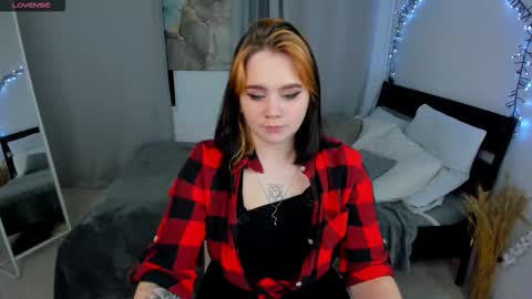 Snapshot of wendyycandy chatting on 10-06-25, 04:15 wendyycandy online show from 10-06-25, 04:15