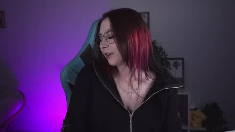 little girl who is always rightLisa online show from 02-10-25, 02:08