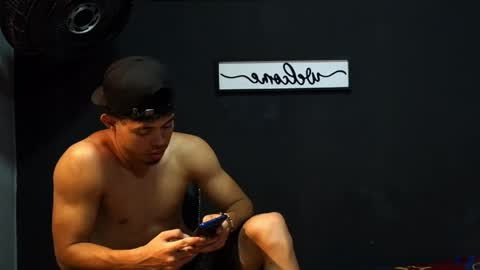 wesley_77 online show from 04-28-26, 04:28