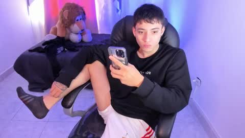 Snapshot of wesley_boy_ chatting on 02-25-26, 08:07 Wesley Boy online show from 02-25-26, 08:07