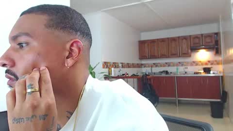 Wesley Rogger online show from 02-14-26, 01:35