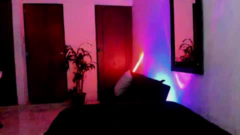 Snapshot of west_ta chatting on 03-08-25, 02:12 tatty online show from 03-08-25, 02:12