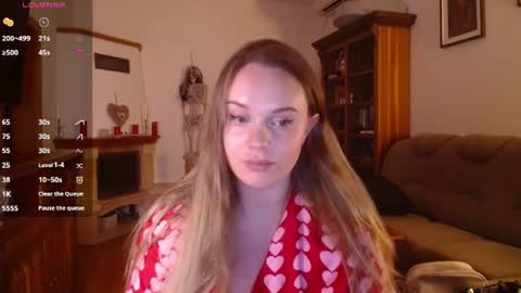 Lana online show from 06-28-26, 07:42