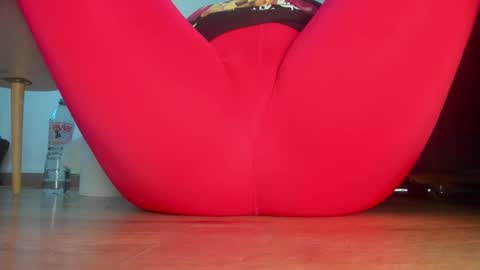 wet_pants2022 online show from 04-21-26, 09:59