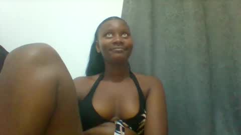 Snapshot of wet_pussieyy chatting on 11-29-25, 09:29 wet_pussieyy online show from 11-29-25, 09:29