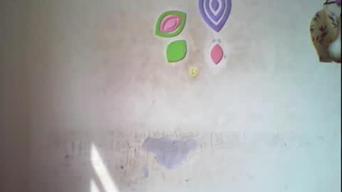 Snapshot of wet_pussy200 chatting on 10-28-25, 08:29 Bella online show from 10-28-25, 08:29