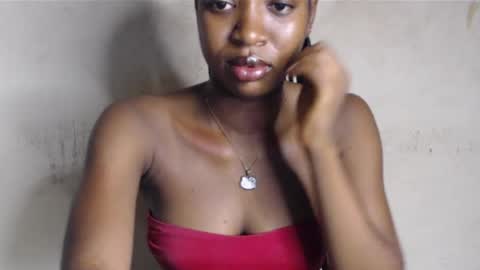 Snapshot of wet_pussy200 chatting on 05-05-26, 10:29 Bella online show from 05-05-26, 10:29