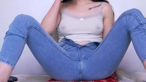 Beatrice Moan from LovenseWet from Tip MenuOpen for Private online show from 12-17-25, 11:11