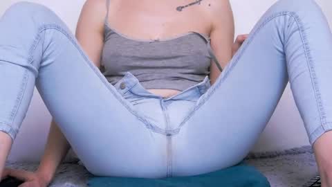 Beatrice Moan from LovenseWet from Tip MenuOpen for Private online show from 04-29-26, 05:44