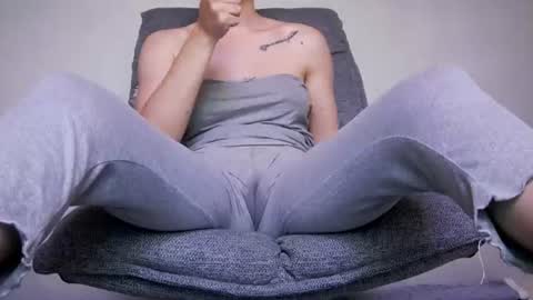 Beatrice Moan from LovenseWet from Tip MenuOpen for Private online show from 06-22-26, 09:34