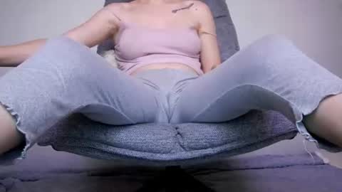 Beatrice Moan from LovenseWet from Tip MenuOpen for Private online show from 06-30-26, 10:11