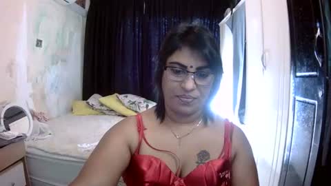Snapshot of wetindian1971 chatting on 01-07-26, 12:40 kavita online show from 01-07-26, 12:40
