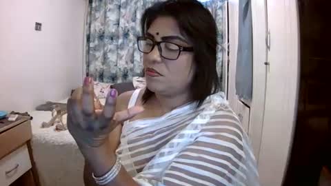 Snapshot of wetindian1971 chatting on 03-12-26, 09:59 kavita online show from 03-12-26, 09:59