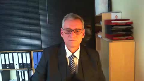 Franz online show from 10-31-25, 01:01