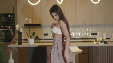 Naomi online show from 12-02-25, 02:06