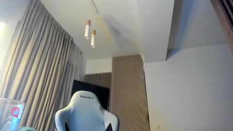 Snapshot of whisperoflust chatting on 01-05-26, 05:27 Michael online show from 01-05-26, 05:27