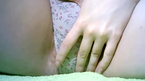 Love online show from 11-13-25, 04:50