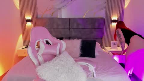 whiteatenea online show from 02-18-26, 03:24