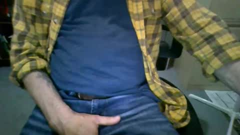 Snapshot of whiteboomer chatting on 03-05-26, 10:44 whiteboomer online show from 03-05-26, 10:44