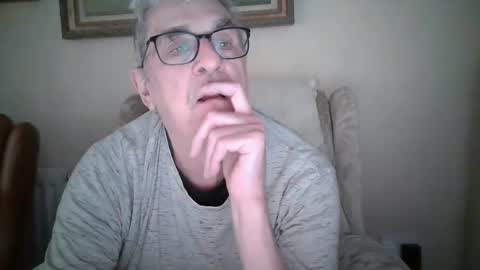 Snapshot of whitebriefs009 chatting on 01-11-26, 10:42 whitebriefs009 online show from 01-11-26, 10:42