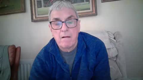 Snapshot of whitebriefs009 chatting on 03-26-26, 04:01 whitebriefs009 online show from 03-26-26, 04:01