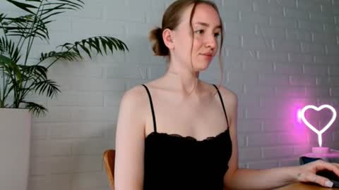Snapshot of whiteprincessluna chatting on 06-24-26, 01:10 You wont find me here on Saturdays and Sundays online show from 06-24-26, 01:10