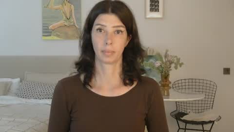 White Queen online show from 06-27-26, 02:44