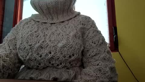 whitesweater online show from 11-26-25, 07:53