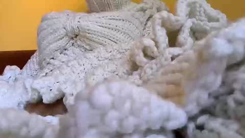 whitesweater online show from 06-10-26, 06:12