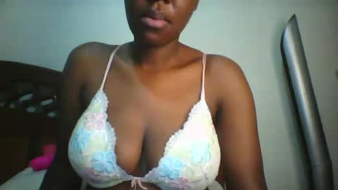 whitney_ly online show from 05-06-26, 12:32