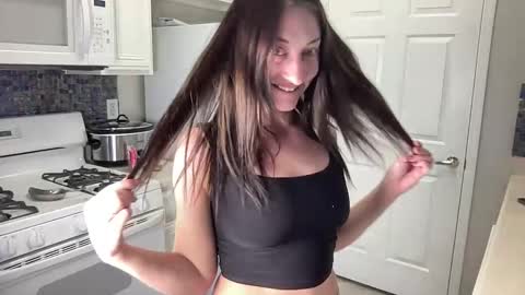 Snapshot of whitneyoc chatting on 01-08-25, 12:38 iamwhitneyoc online show from 01-08-25, 12:38