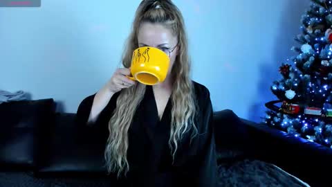 whitneypunnch online show from 12-15-25, 12:53