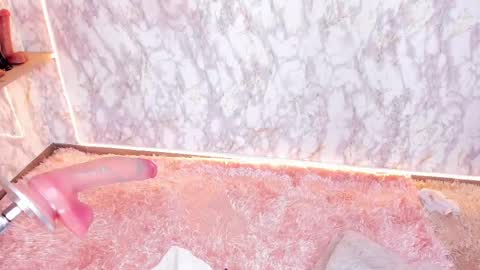 Snapshot of whitneyyfox chatting on 02-11-25, 03:50 whitneyyfox online show from 02-11-25, 03:50